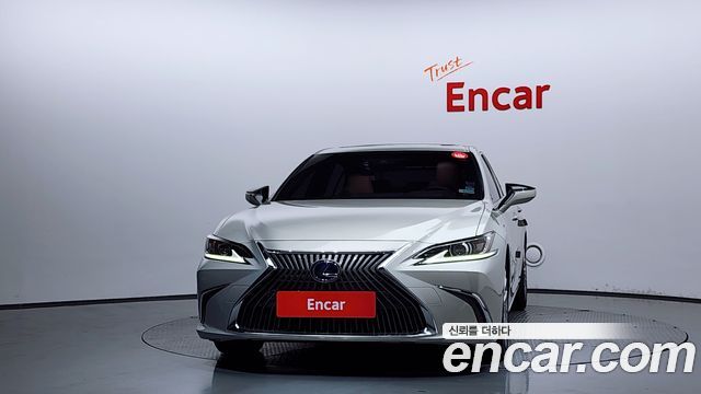 Lexus ES 7-го поколения Luxury Plus - фото 2