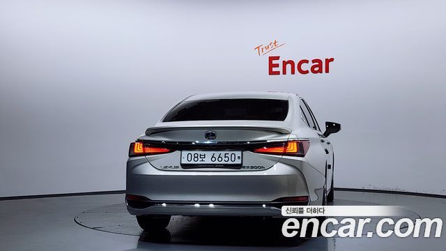 Lexus ES 7-го поколения Luxury Plus - фото 3