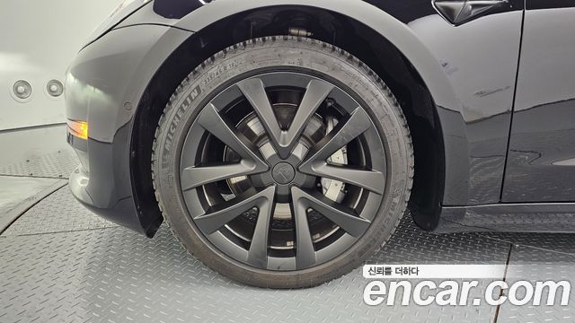 Tesla Model 3 Long Range AWD - фото 4