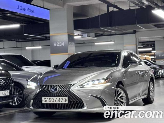 Lexus ES 7-го поколения Executive - фото 0