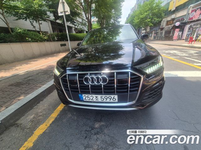 Audi Q7 45 TDI Quattro - фото 0