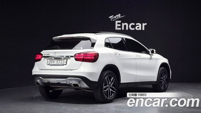 Mercedes-Benz GLA-Class X156 GLA220 Premium - фото 1