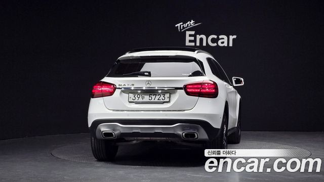 Mercedes-Benz GLA-Class X156 GLA220 Premium - фото 3