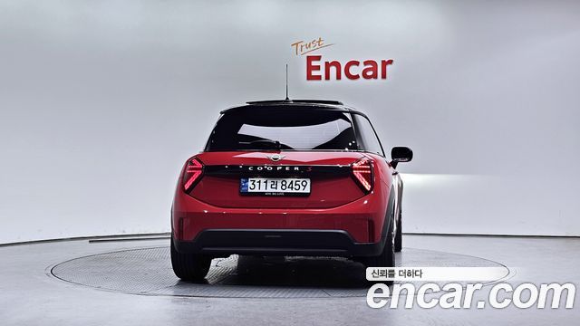 Mini Cooper 4-го поколения Favoured - фото 3