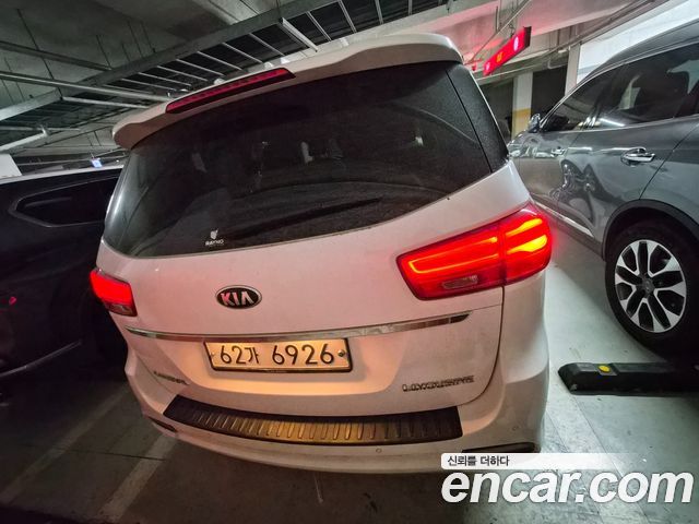Kia Carnival Новый Gasoline 7-Seater Limousine President - фото 1