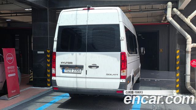 Hyundai Solati 15-seater Luxury - фото 3
