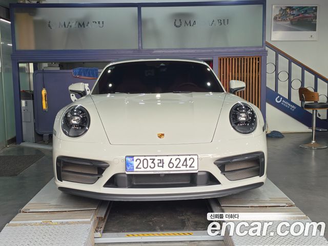 Porsche 911 Carrera 4 GTS Cabriolet - фото 2