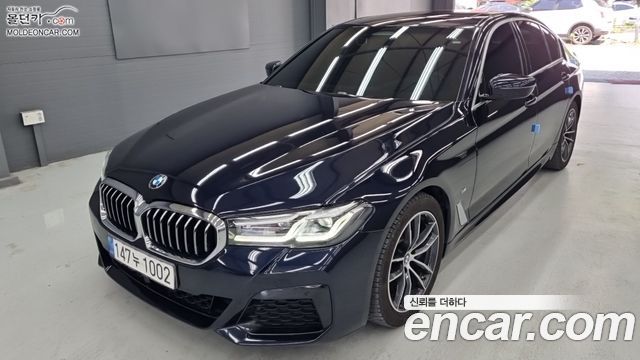 BMW 5-Series G30 520i M Sport - фото 0