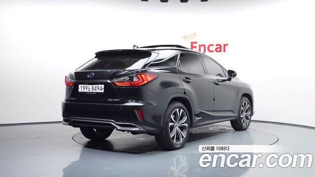 Lexus RX 4-го поколения Executive - фото 1