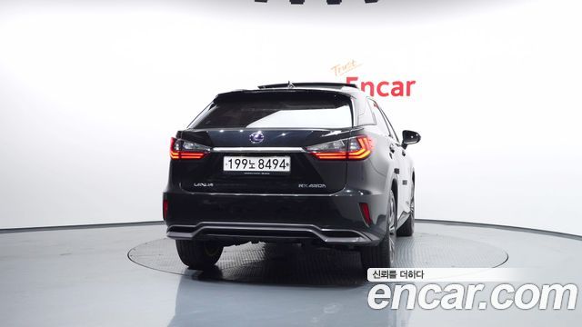 Lexus RX 4-го поколения Executive - фото 3