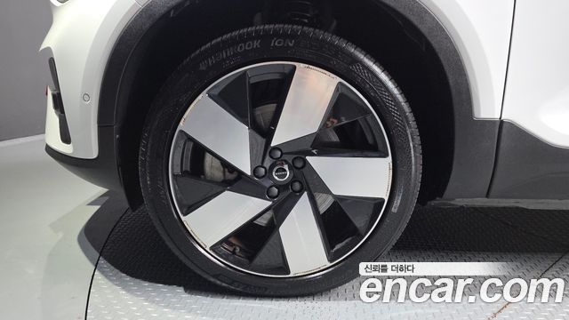 Volvo C40 Twin Ultimate - фото 4