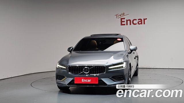 Volvo S60 3-го поколения T5 Inscroption - фото 2