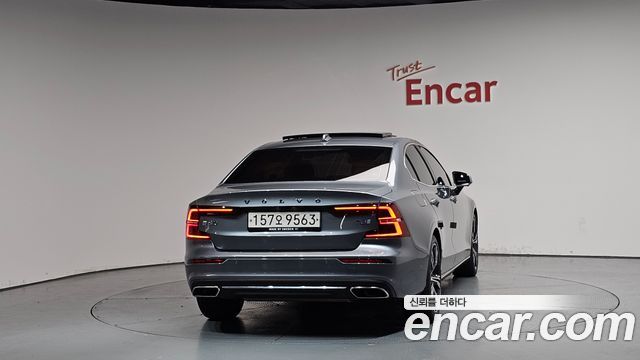 Volvo S60 3-го поколения T5 Inscroption - фото 3