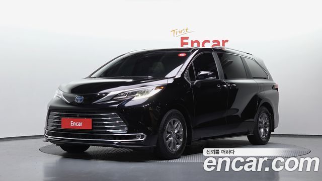 Toyota Sienna 4-го поколения 2.5 Hybrid AWD - фото 0