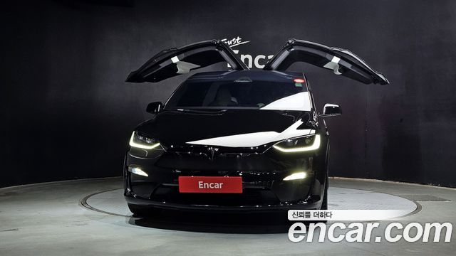 Tesla Model X AWD - фото 2
