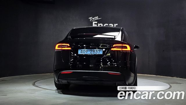 Tesla Model X AWD - фото 3