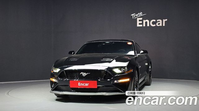 Ford Mustang GT Coupe - фото 2