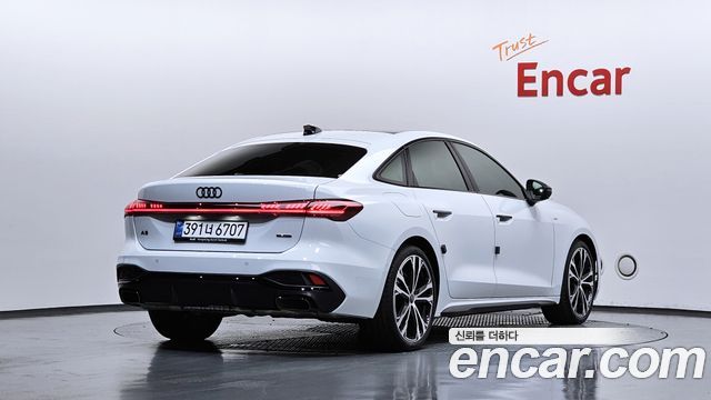 Audi A5 B10 40 TFSI Quattro S Line Black Edition - фото 1