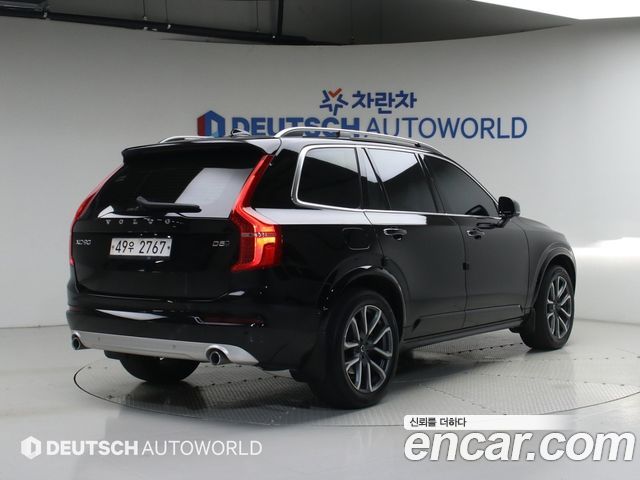Volvo XC90 2-го поколения D5 Momentum - фото 1