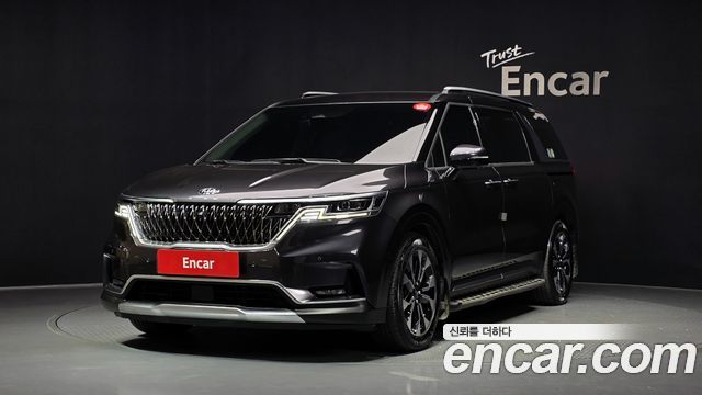Kia Carnival 4-го поколения 9-Seater Signature - фото 0