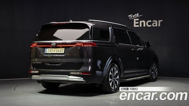 Kia Carnival 4-го поколения 9-Seater Signature - фото 1