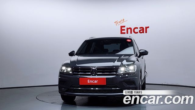 Volkswagen Tiguan 2-го поколения 2.0 TDI Premium - фото 2