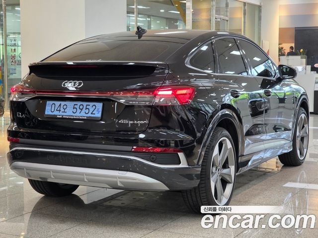 Audi Q4 e-tron F4 45 Premium Sportback - фото 1