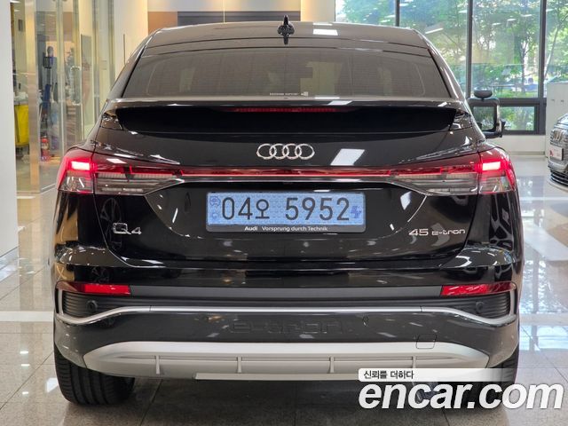 Audi Q4 e-tron F4 45 Premium Sportback - фото 3