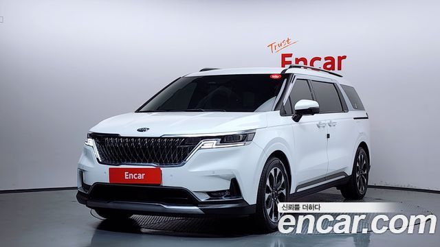 Kia Carnival 4-го поколения 7-Seater Signature - фото 0