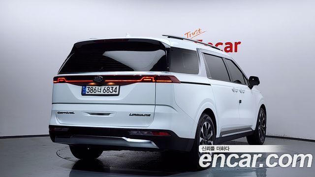 Kia Carnival 4-го поколения 7-Seater Signature - фото 1