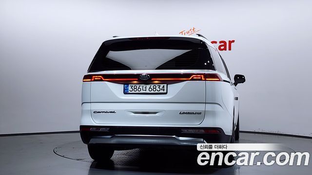 Kia Carnival 4-го поколения 7-Seater Signature - фото 3