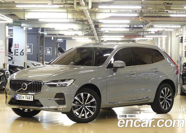Volvo XC60 2-го поколения B5 Ultimate Bright - фото 0