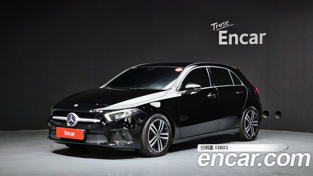 Mercedes-Benz A-Class W177 A220 Hatchback - фото 0