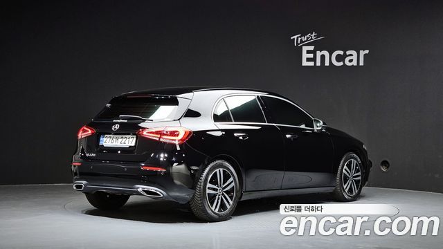 Mercedes-Benz A-Class W177 A220 Hatchback - фото 1