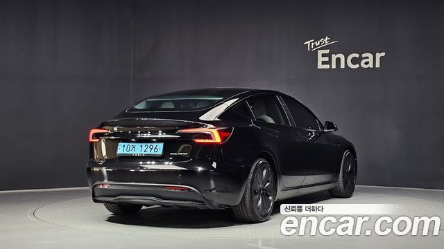 Tesla Model 3 Long Range AWD - фото 1