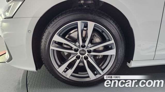 Audi A6 C8 45 TFSI Premium - фото 3