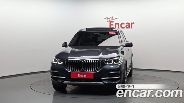 BMW X5 G05 xDrive 40i xLine - фото 1