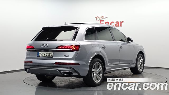 Audi Q7 45 TDI Quattro Premium - фото 1