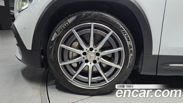 Mercedes-Benz GLB-Class X247 AMG GLB35 4MATIC - фото 4