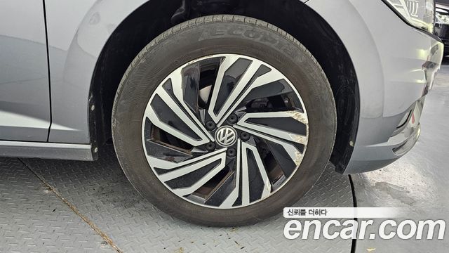 Volkswagen Jetta 7-го поколения 1.4 TSI Prestige - фото 4