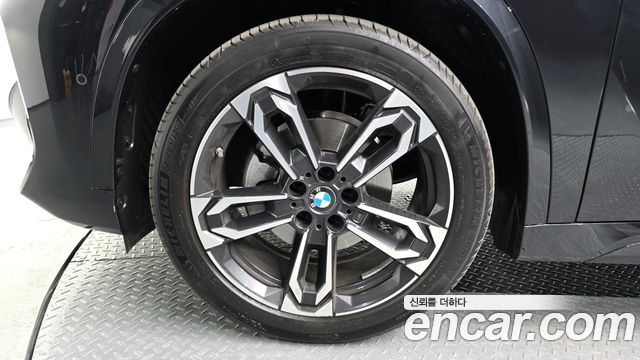 BMW X1 U11 xDrive 20i M Sport - фото 4