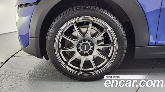Mini Cooper 5Door HIGH 3rd - фото 3