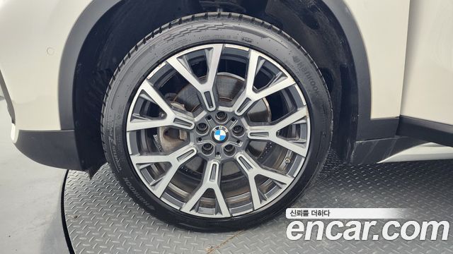 BMW X1 F48 xDrive 20i xLine - фото 4