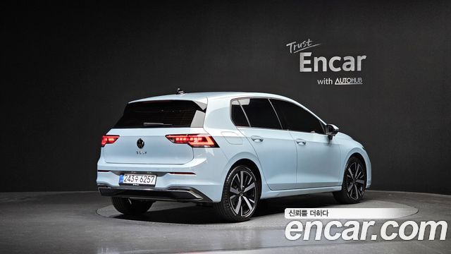 Volkswagen Golf 8-го поколения 2.0 TDI Prestige - фото 1