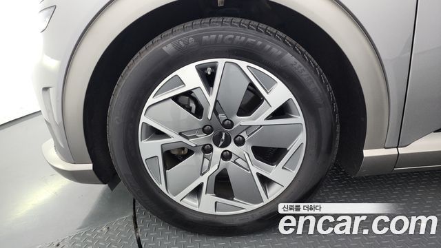 Genesis GV60 Standard - фото 4
