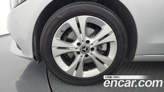 Mercedes-Benz C-Class W205 C220 d 4MATIC - фото 4