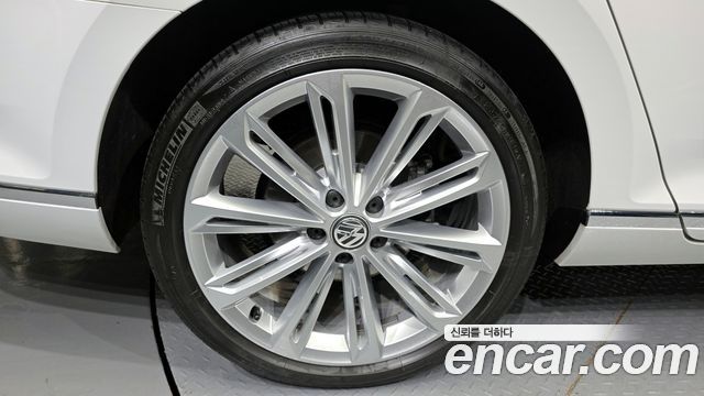 Volkswagen Passat B8 2.0 TDI 4Motion Prestige - фото 4