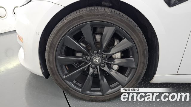 Tesla Model 3 Long Range AWD - фото 4