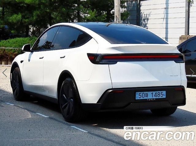 Tesla Model Y Long Range AWD - фото 2