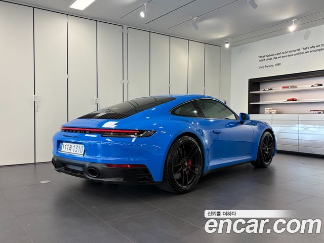 Porsche 911 Carrera GTS - фото 1